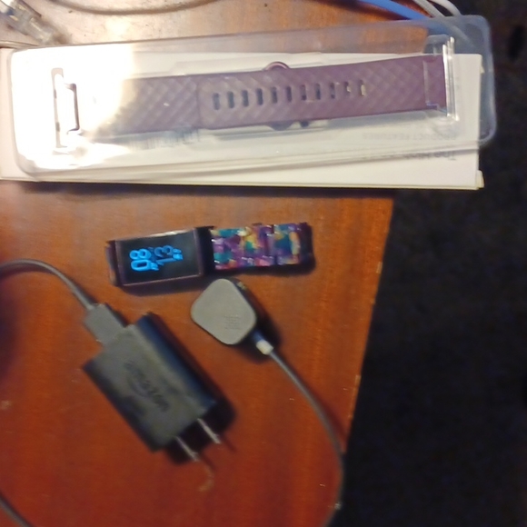 Like new Fitbit only worn a few times as in like three or four maybe - Picture 2 of 4